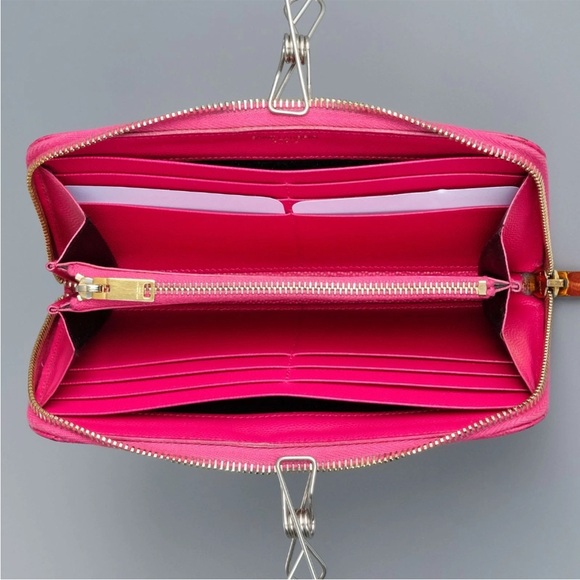 Saint Laurent Fuchsia Quilted Wallet - Picture 4 of 12